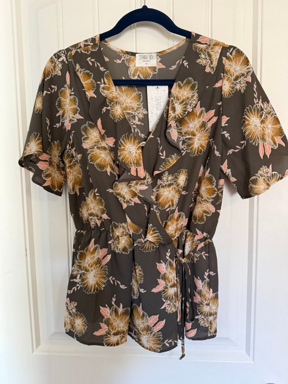 NWT medium floral blouse